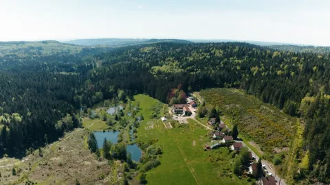 Embedded thumbnail for Tourisme Durable : l&#039;exemple de La Vigotte (88)