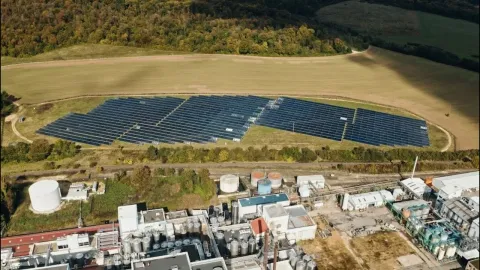 Embedded thumbnail for Le solaire thermique, une solution d&#039;énergie renouvelable vertueuse