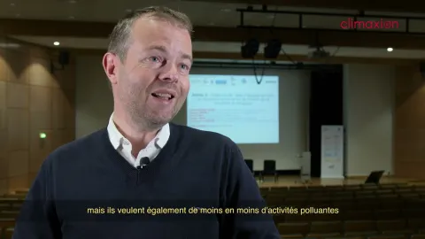 Embedded thumbnail for Comment la transition écologique peut créer de l&#039;emploi