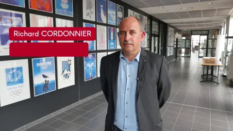 Embedded thumbnail for Autoconsommation : Richard Cordonnier (Viessmann) témoigne 